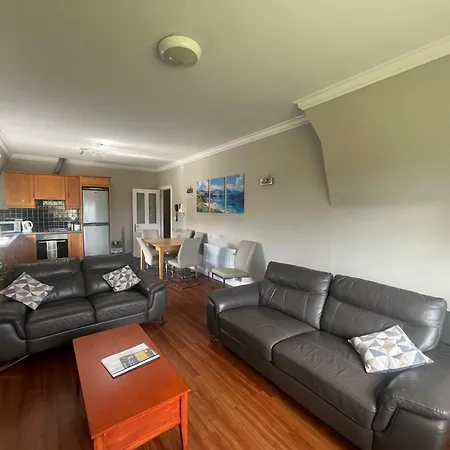 River Apartments, Spacious 2 Bedroom - Muckross Road شقة كيلارني