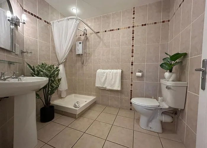 River Apartments, Spacious 2 Bedroom - Muckross Road アパート キラーニー